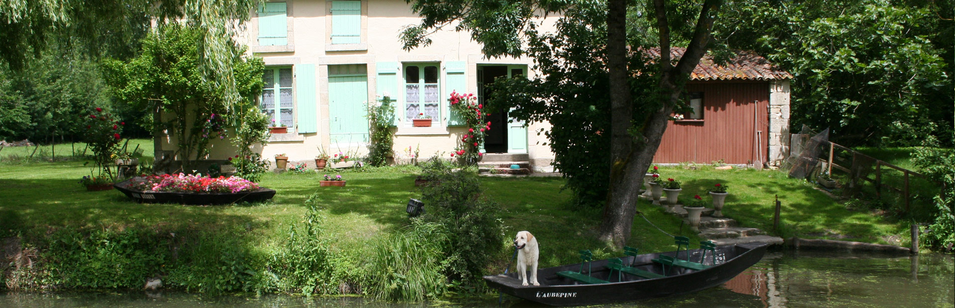 marais poitevin barque